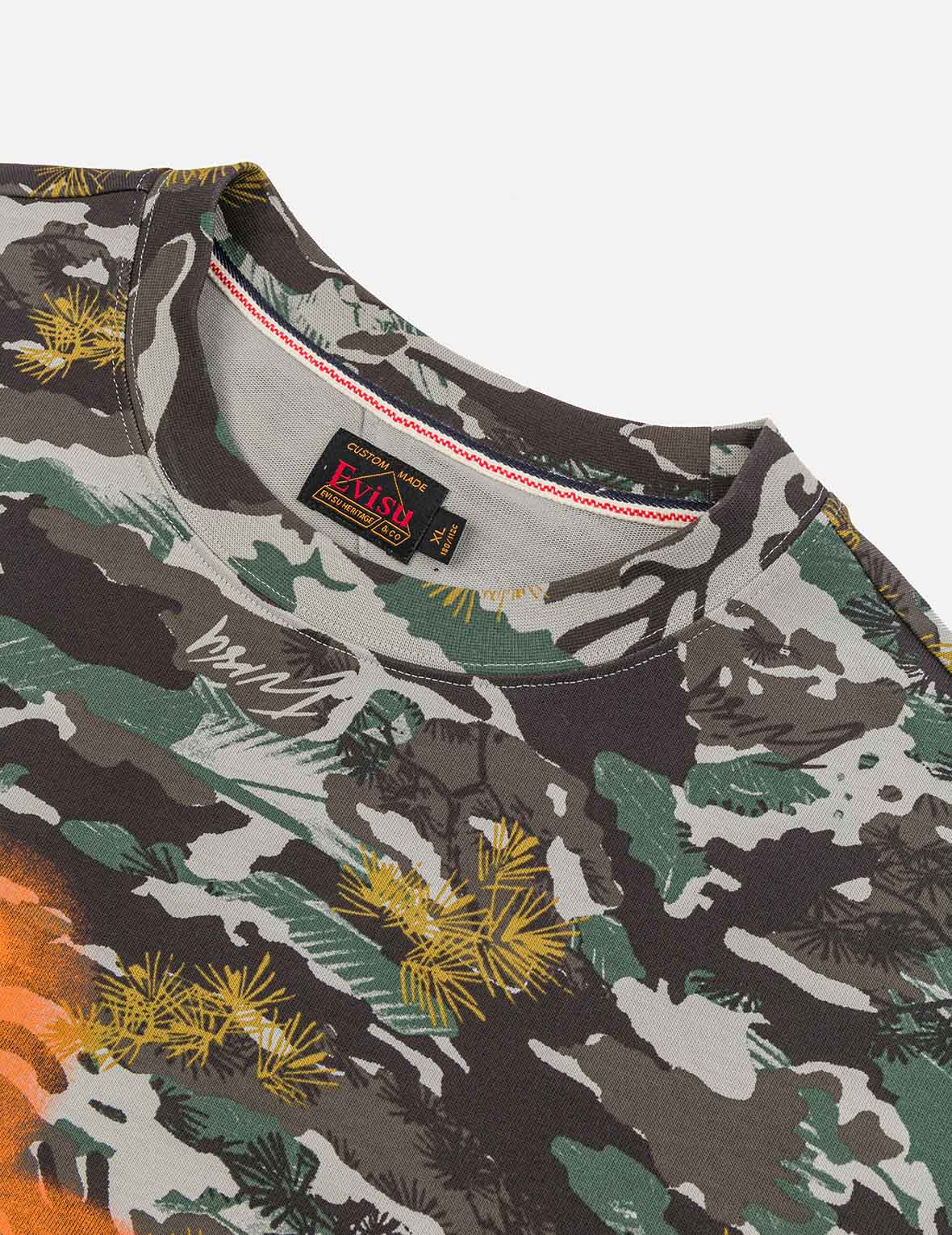 Graffiti-Style Seagull and Logo Print Relax Fit T-Shirt