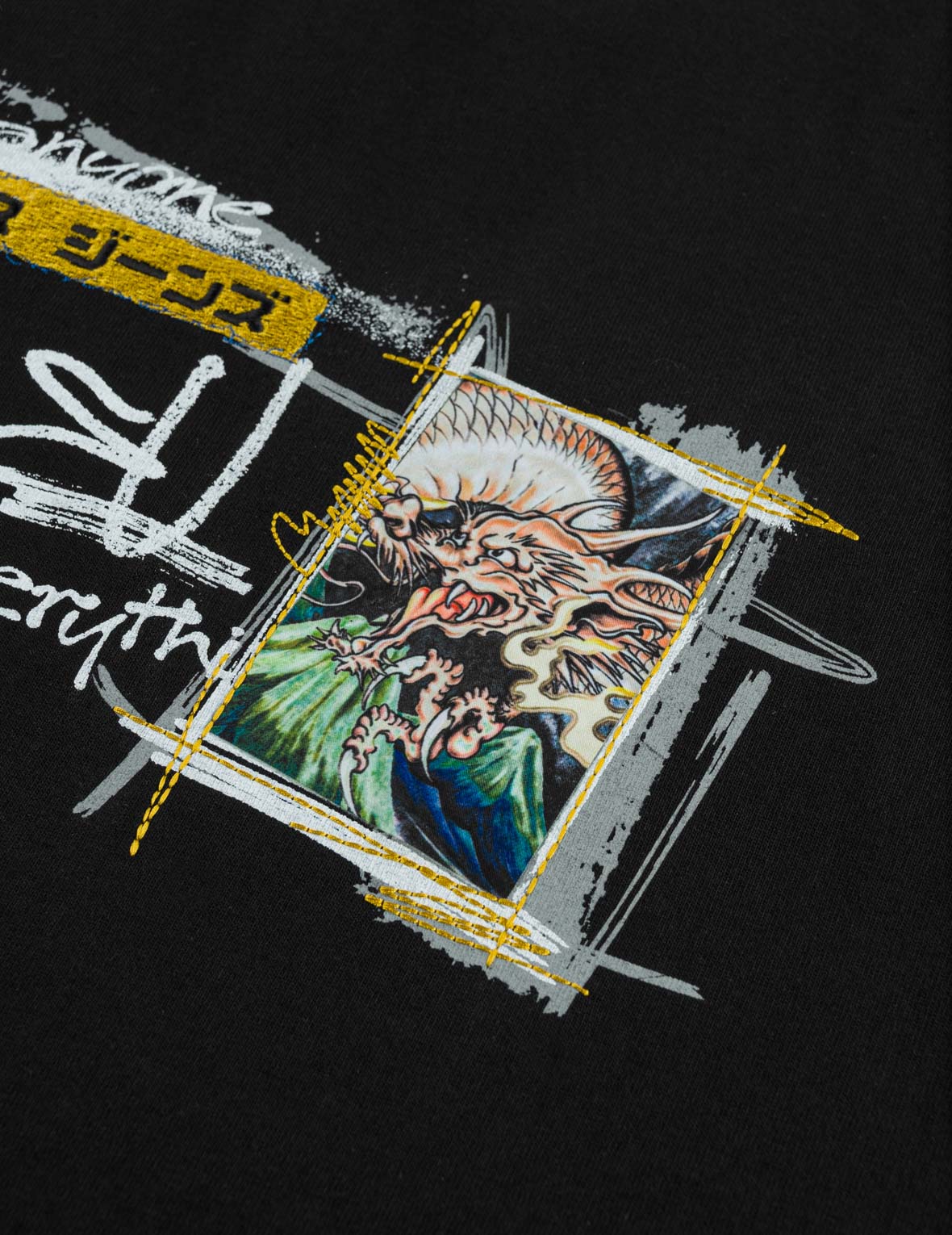Handwriting Flying Dragon Embroidered Border T-shirt