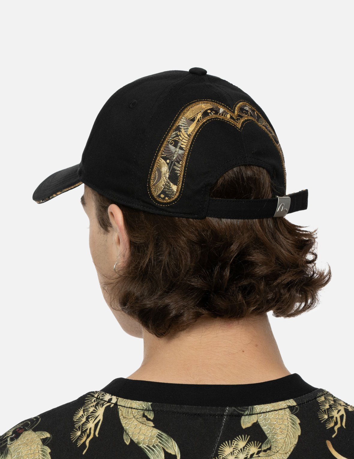 Seagull Embroidery and Daicock Brocade Cap