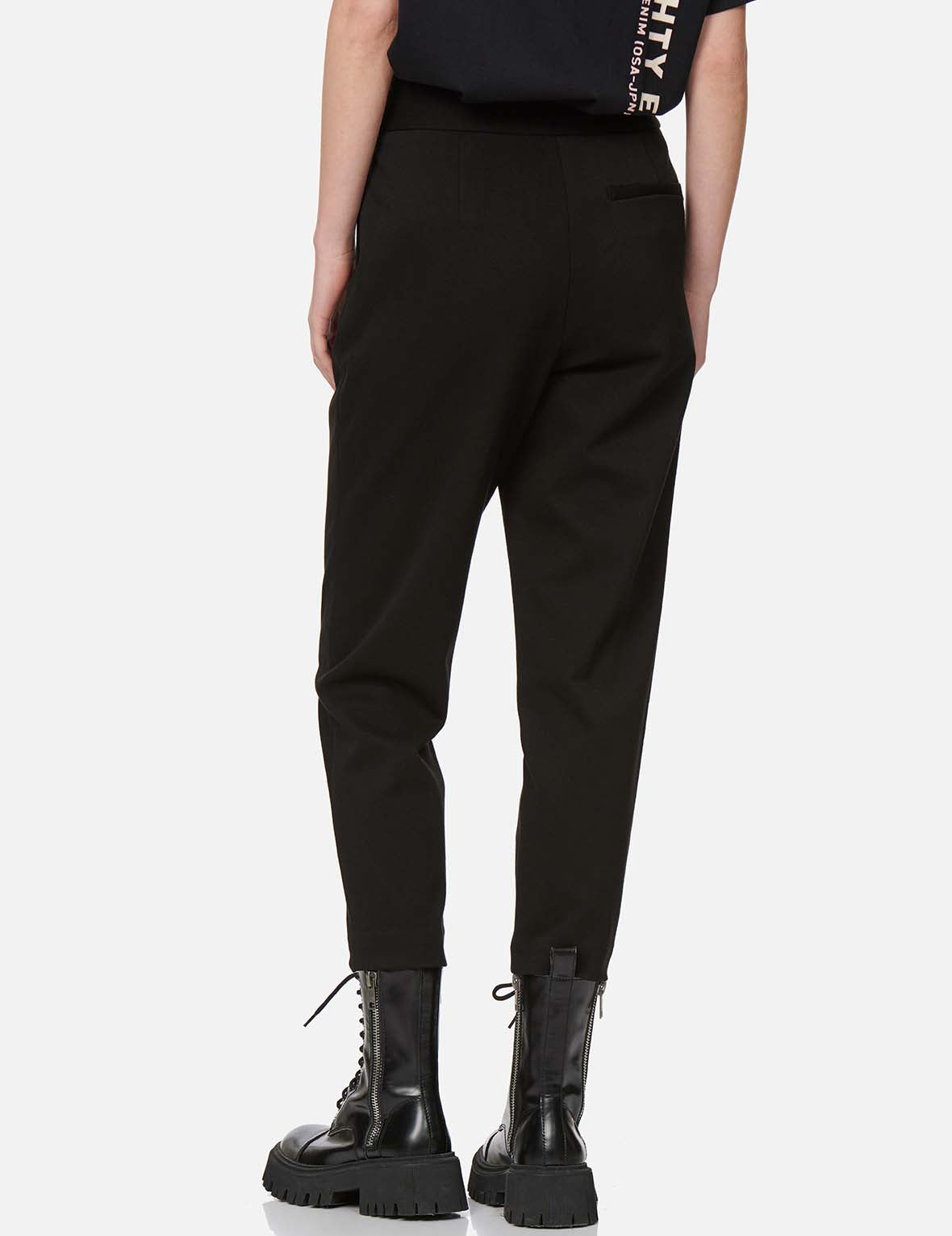 Seagull Embroidered Taper Pants