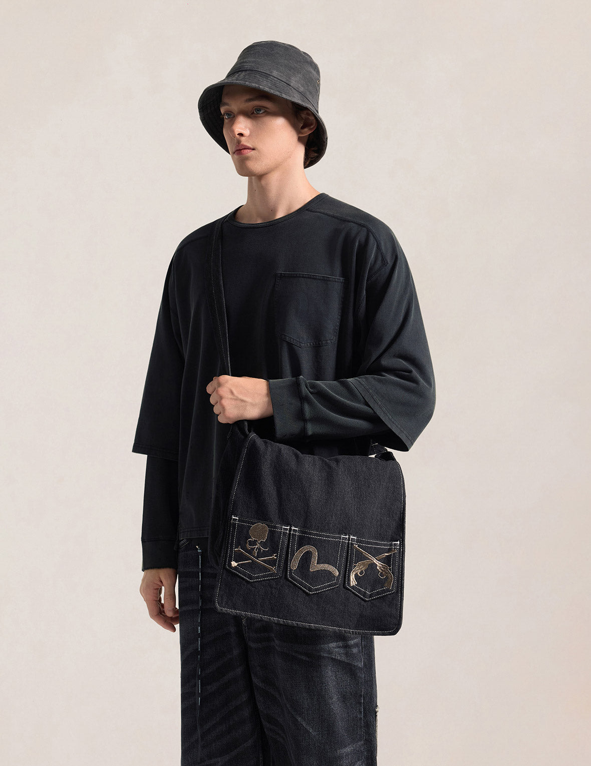 EVISU x mastermind JAPAN x roarguns Multi-Pocket Denim Messenger Bag