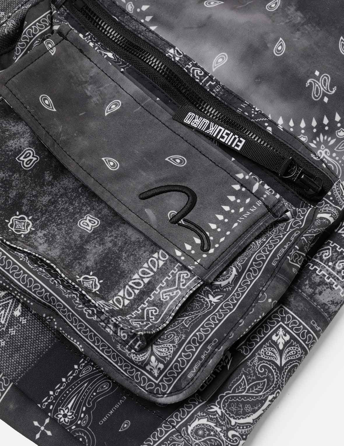 Allover Paisley Print Relax Fit Cargo Shorts