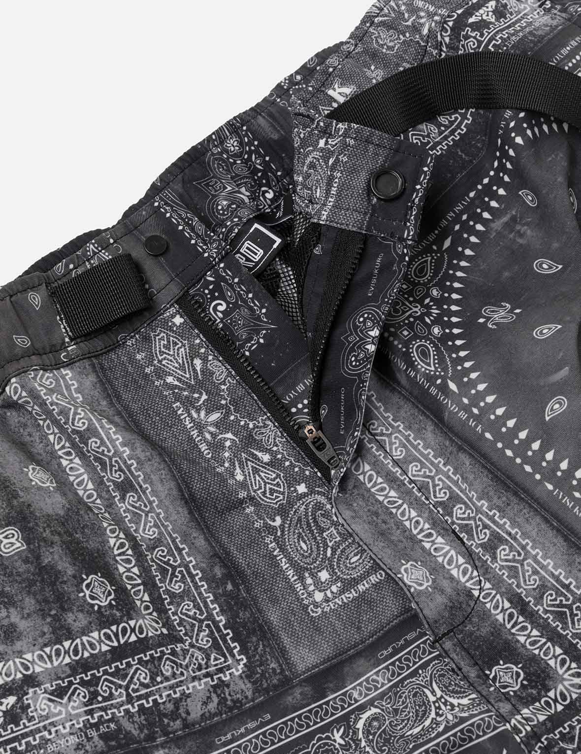 Allover Paisley Print Relax Fit Cargo Shorts