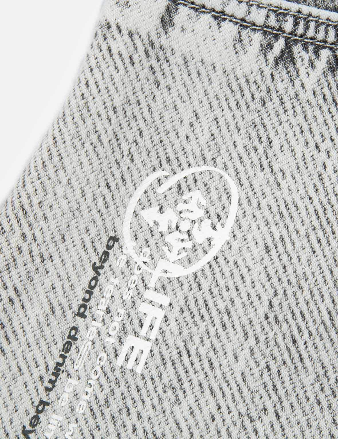 Seagull Embroidered Knit Denim Jeans