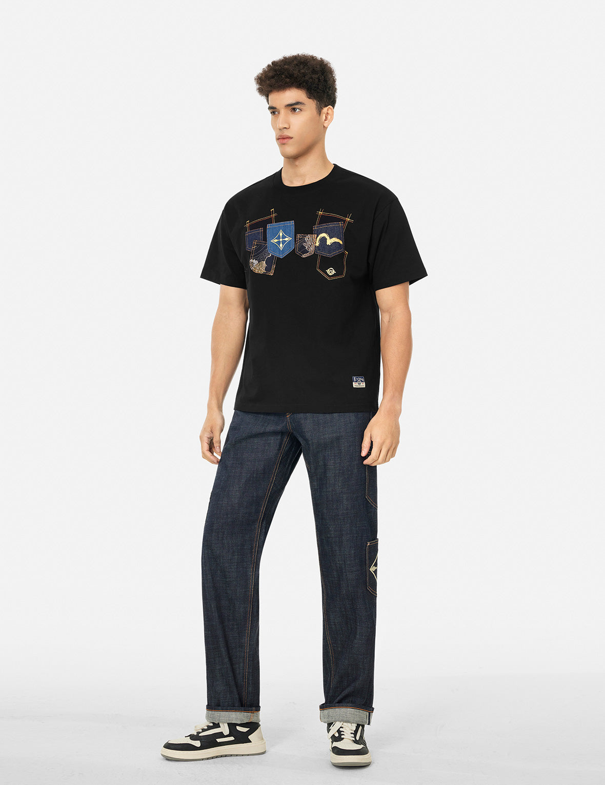 Multi-Pocket and Multi-Print Relax Fit T-shirt
