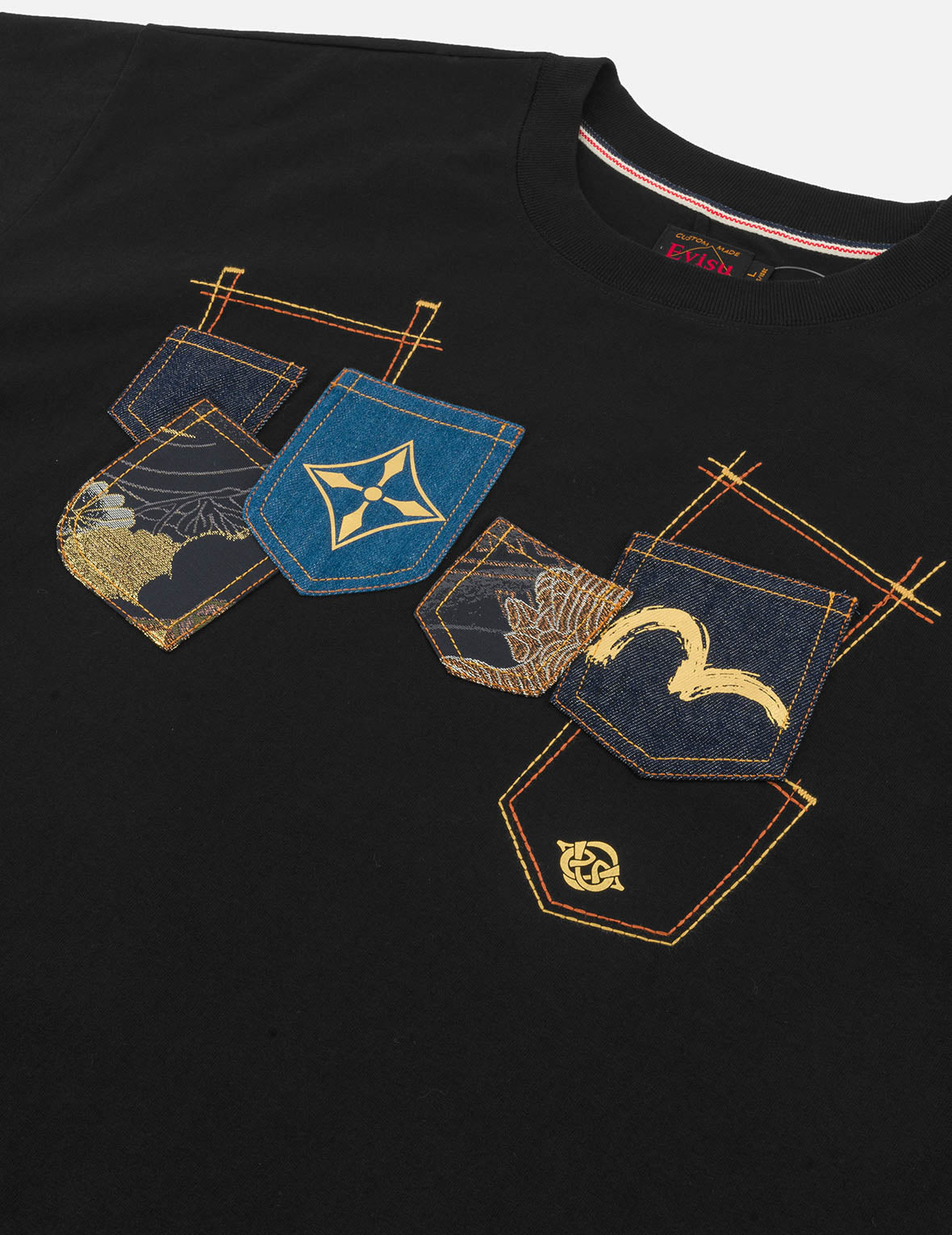 Multi-Pocket and Multi-Print Relax Fit T-shirt