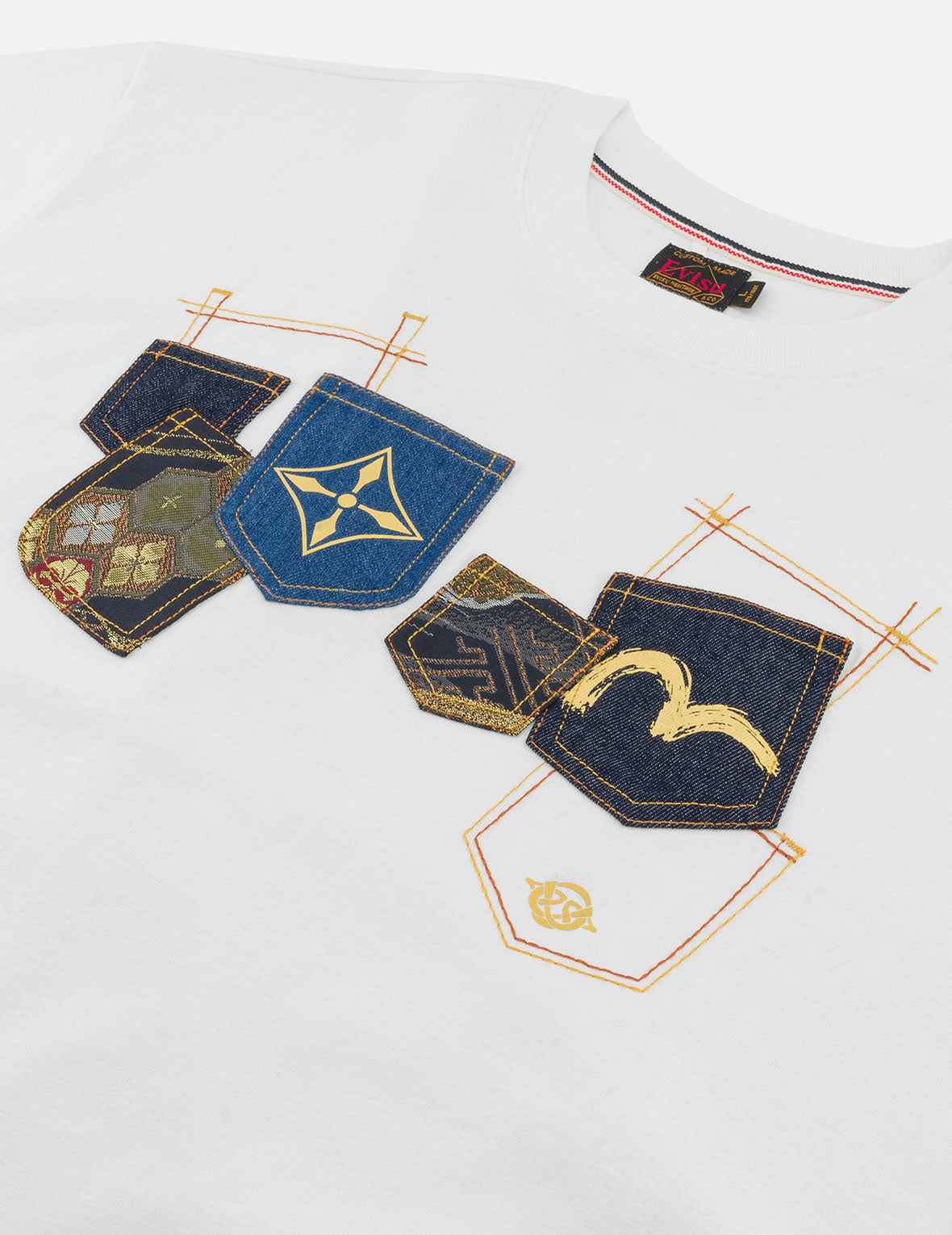 Multi-Pocket and Multi-Print Relax Fit T-shirt