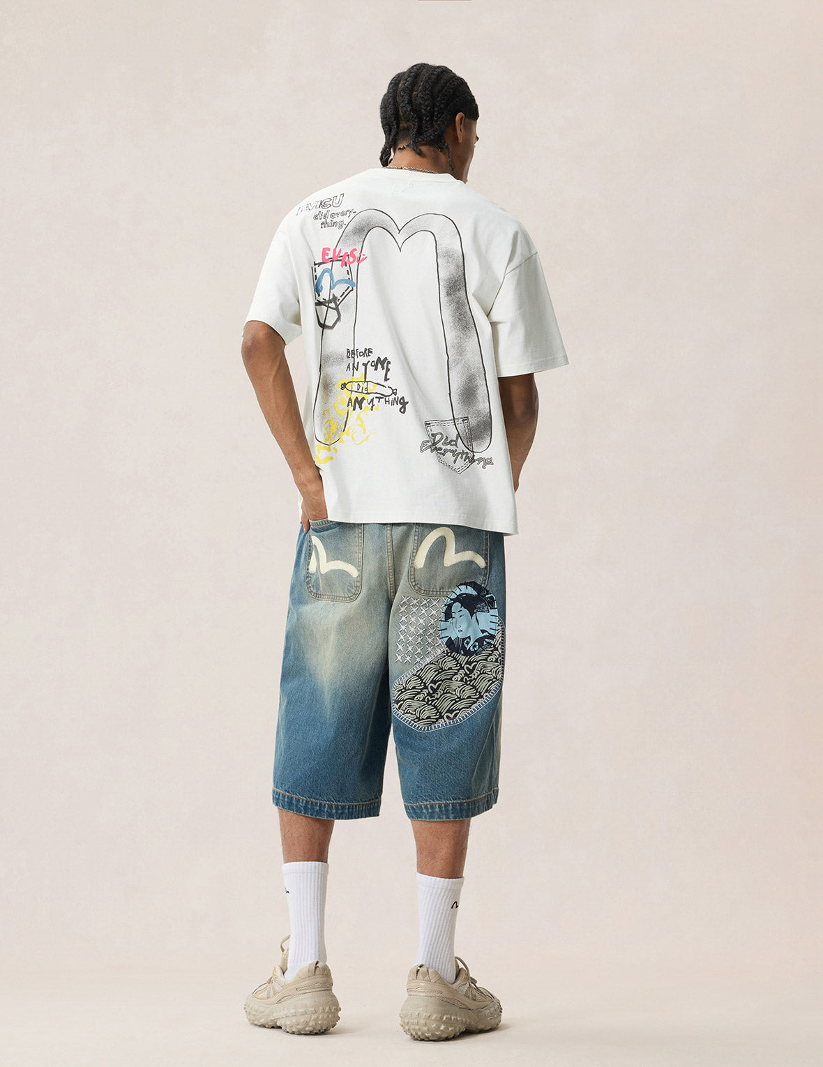Hand-drawn Daicock and Multi-pocket Graffiti T-shirt