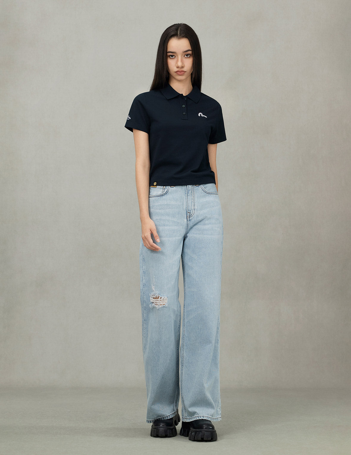 Distressed Seagull Appliqué Fashion Fit Wide-leg Jeans