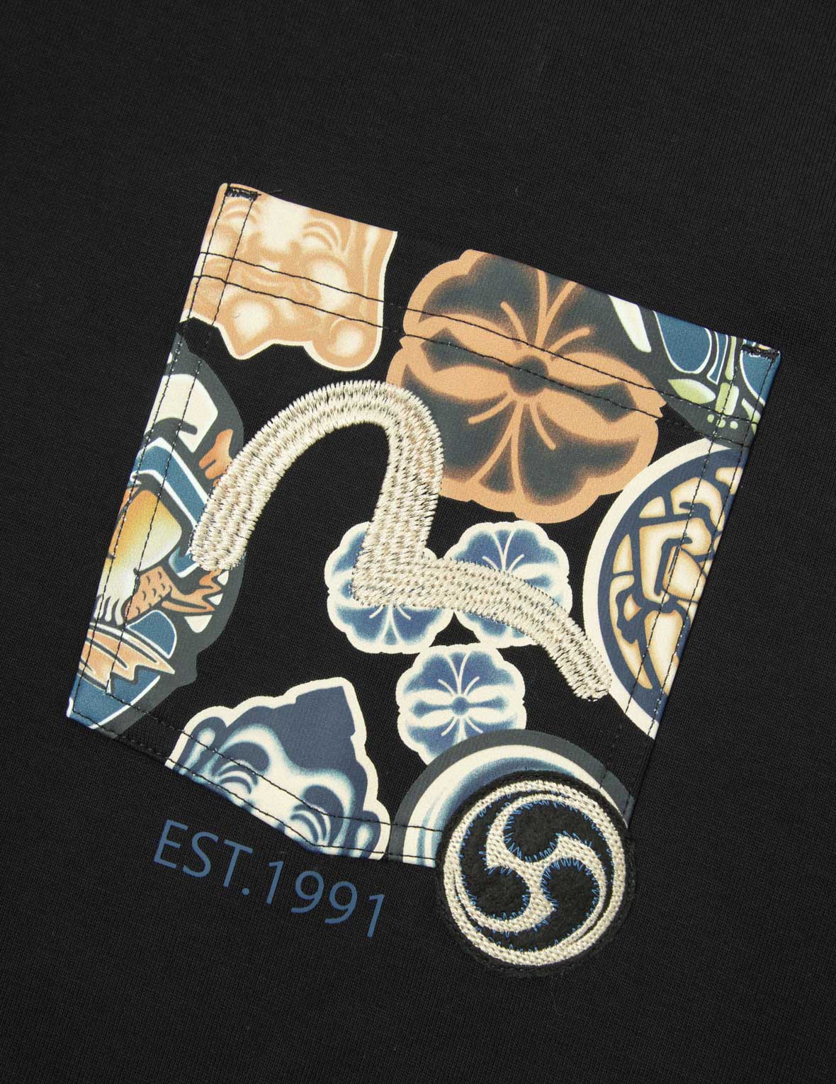 Seagull Embroidery with Kamon Print Pocket Relax Fit Sweatshirt