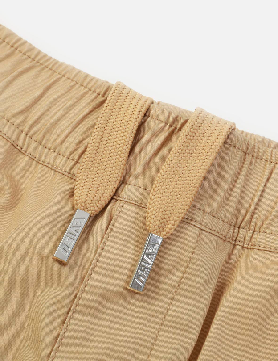 Seagull Embroidery Woven Shorts