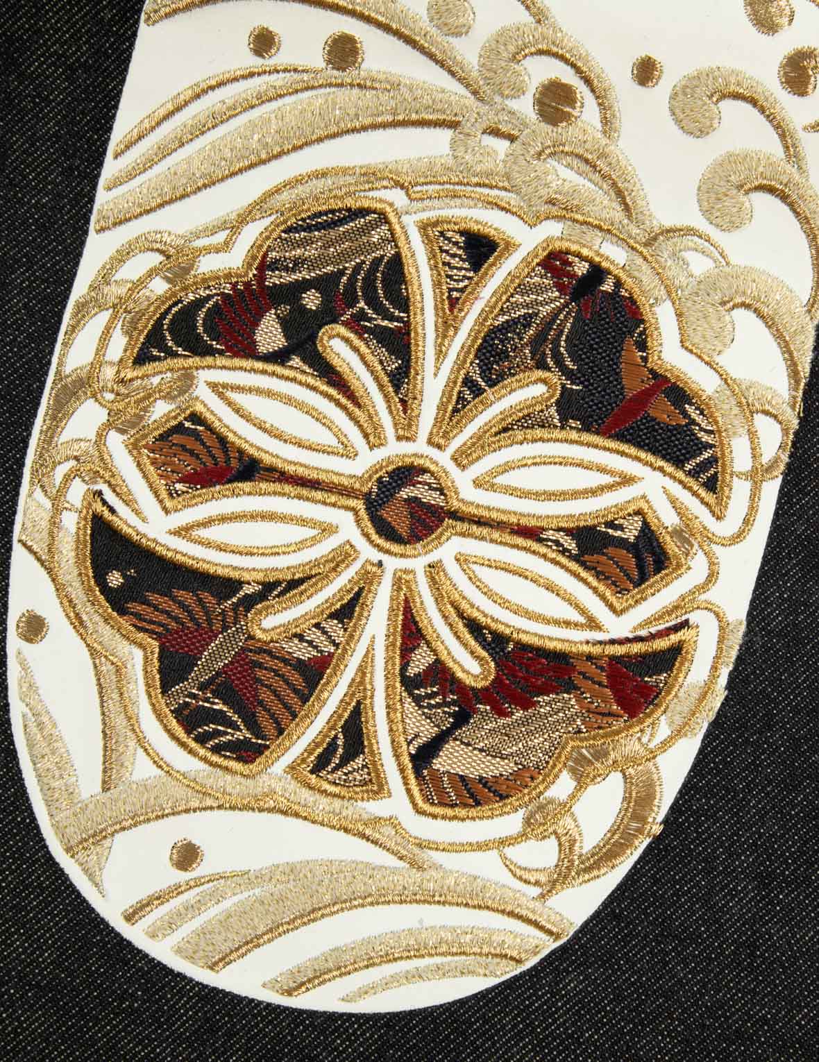 Kamon Brocade Applique Daicock Taper-Fit Jeans #2017