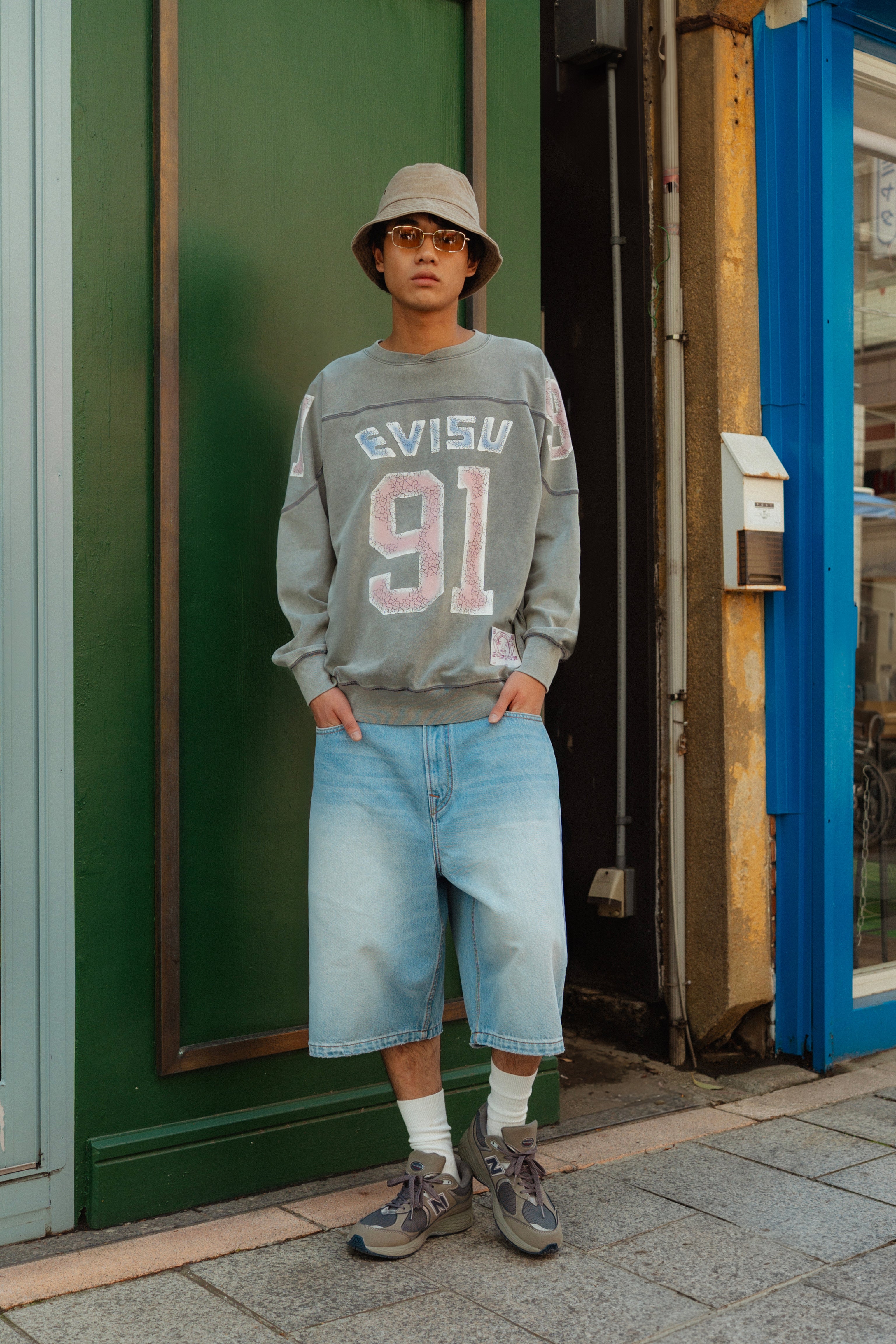 Seagull Embroidery Regular Fit Washed Denim Shorts