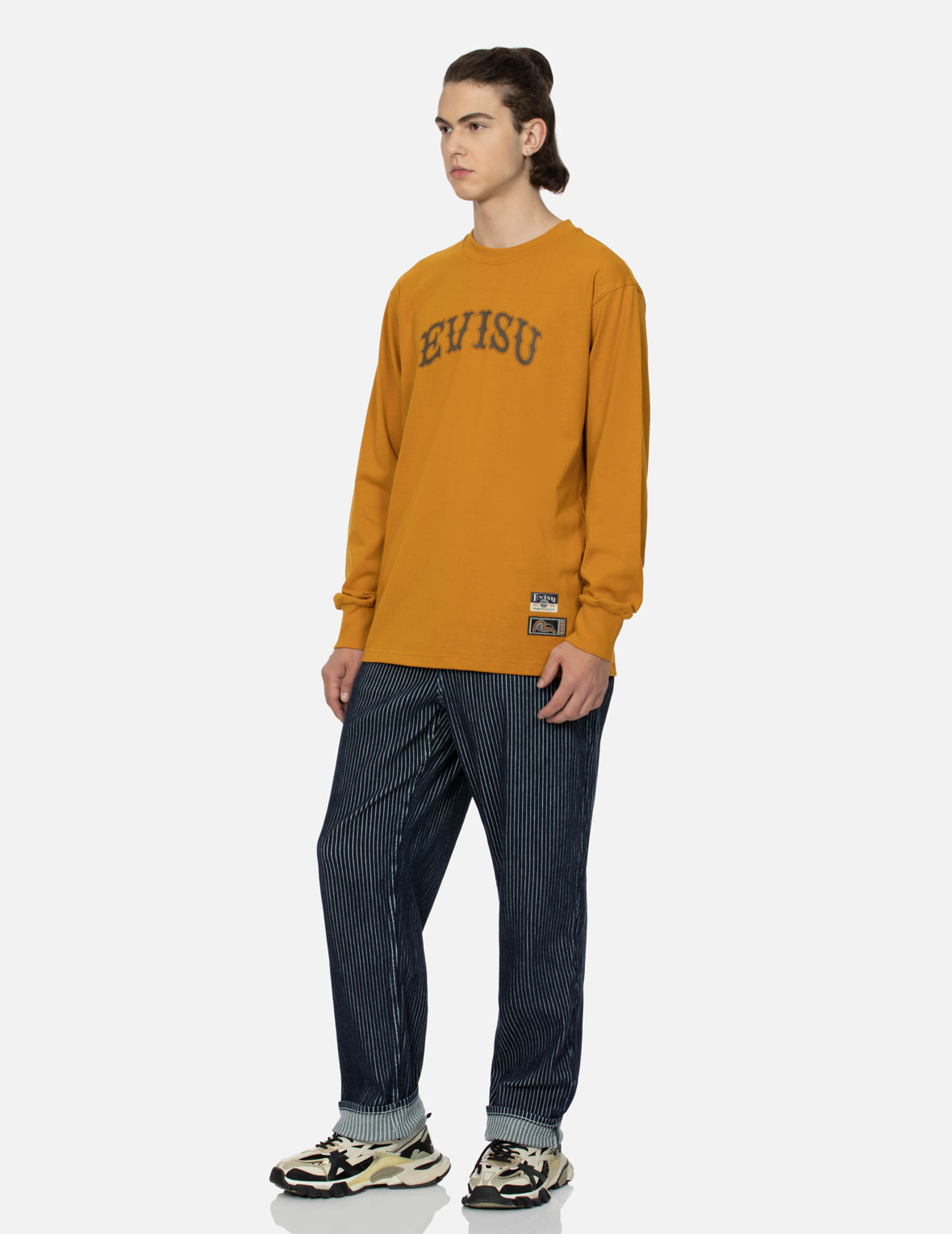 Kamon Embroidery and Logo Print Fashion Fit Long-Sleeve T-shirt