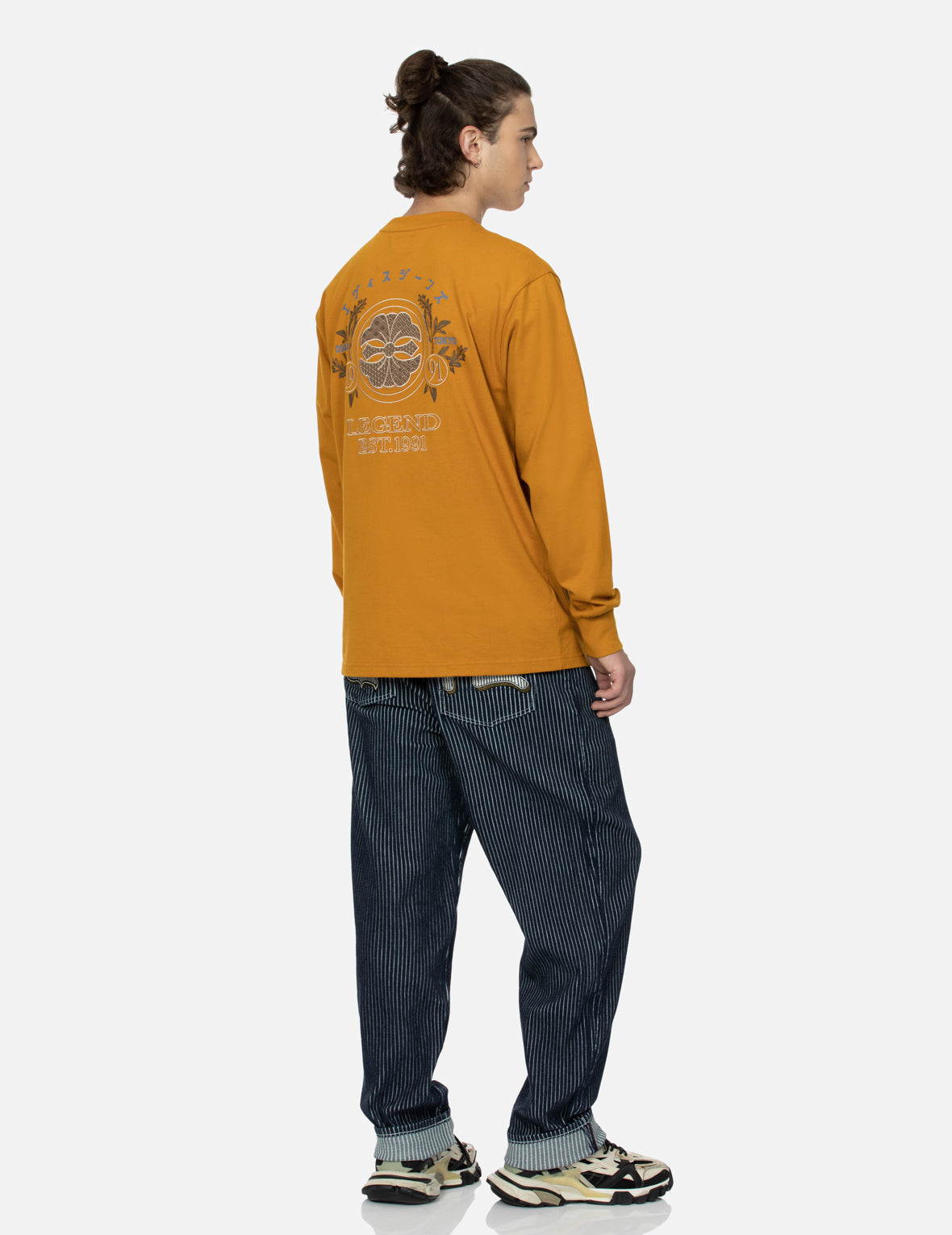 Kamon Embroidery and Logo Print Fashion Fit Long-Sleeve T-shirt