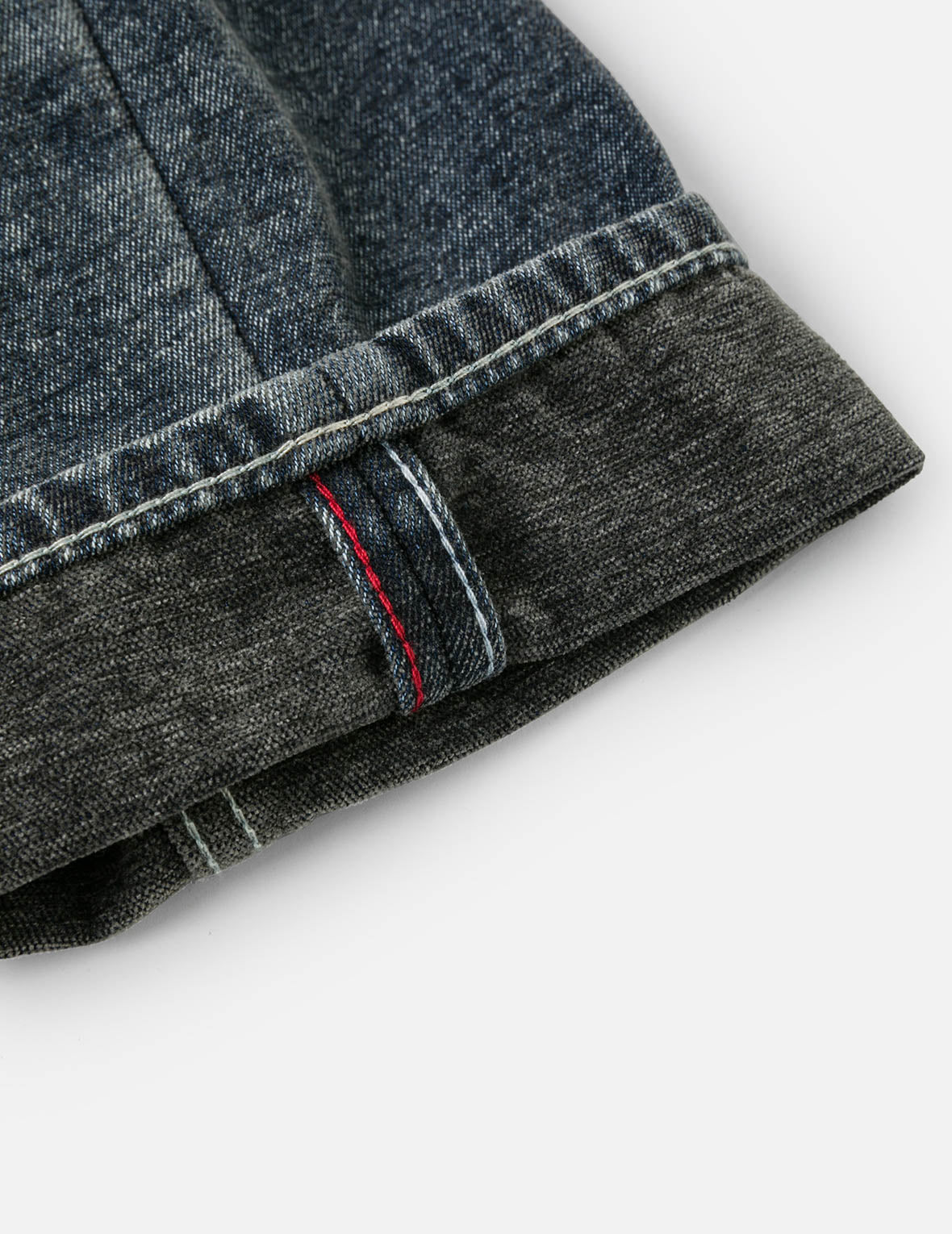 Washed Emboss Rivet Seagull Taper Fit Jeans #2017