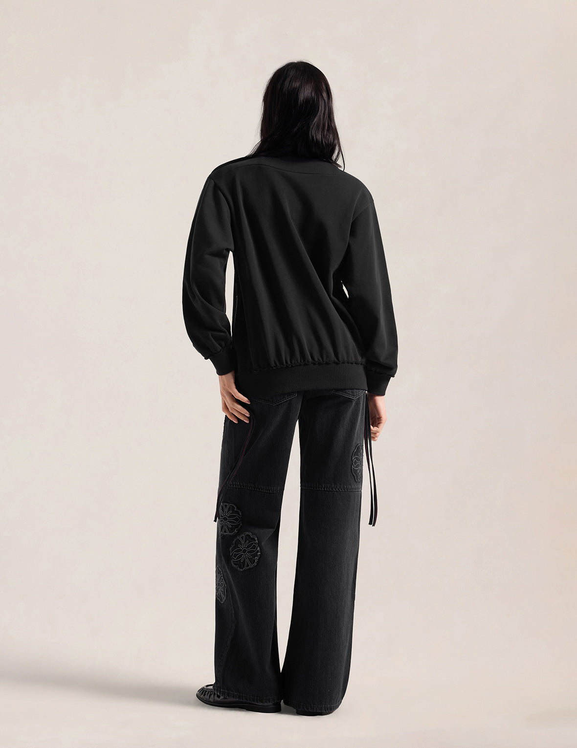 Daicock Appliqued Boat Neck Sweatshirt