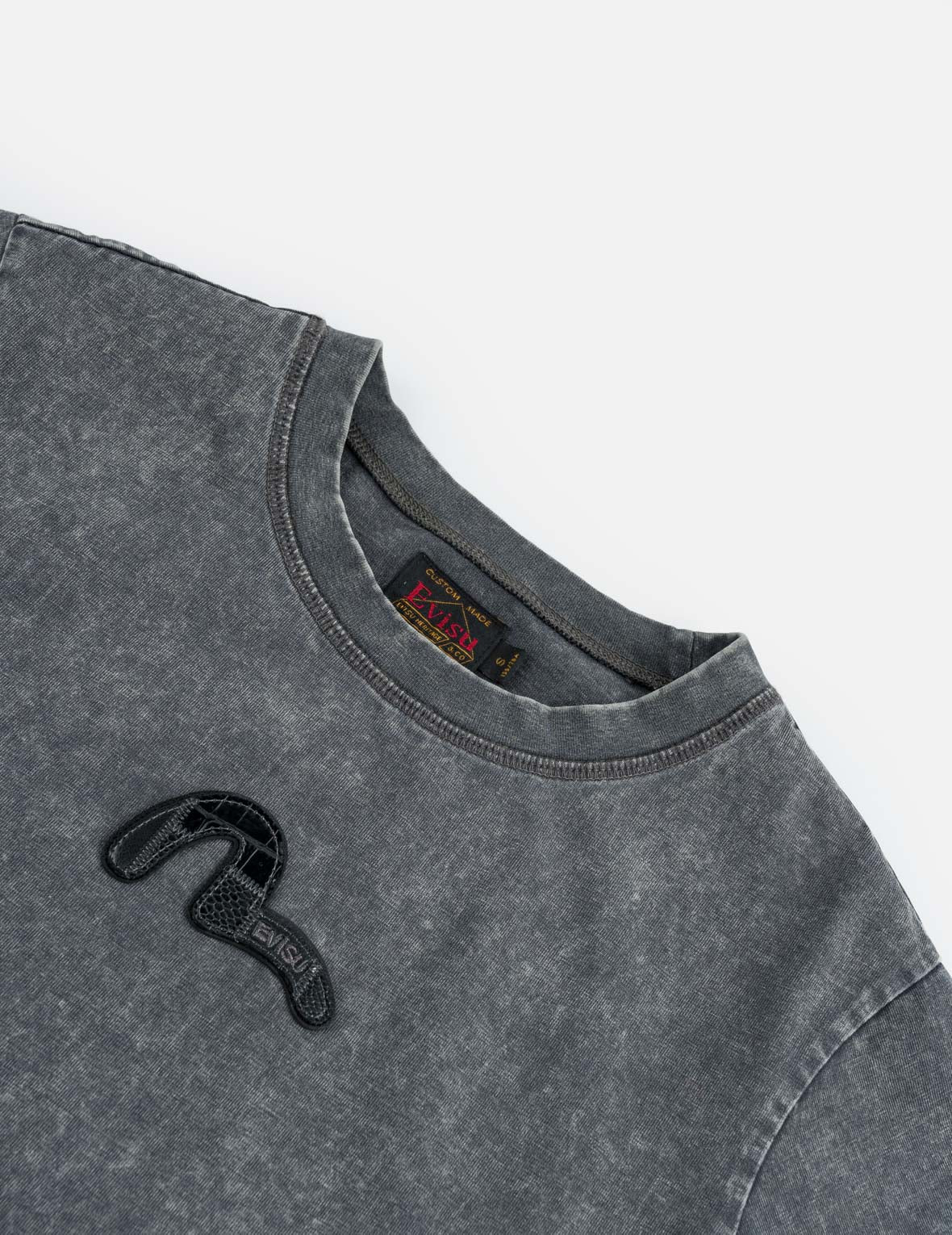 Amphibian Texture Seagull Patch T-Shirt