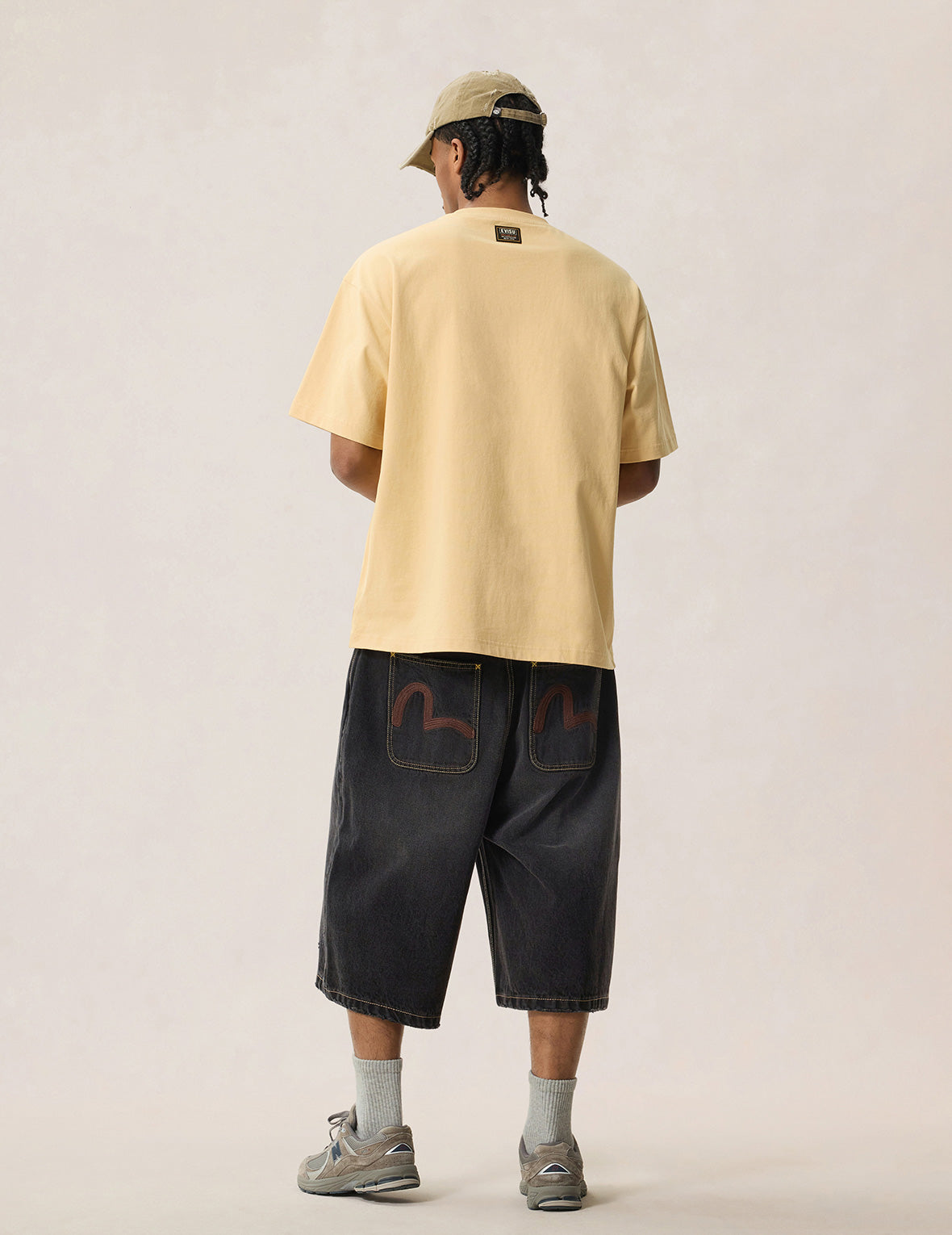 Distressed Washed Seagull Embroidery Jorts
