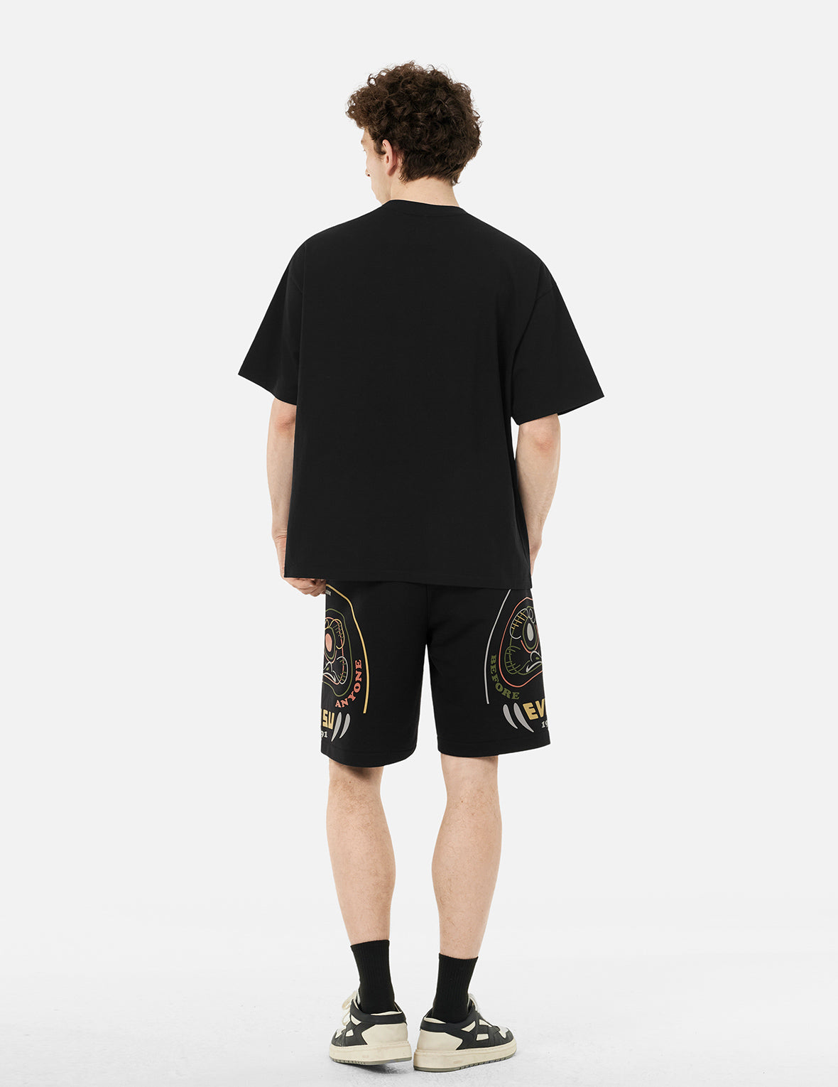 Daruma Emboss Print Loose Fit T-Shirt