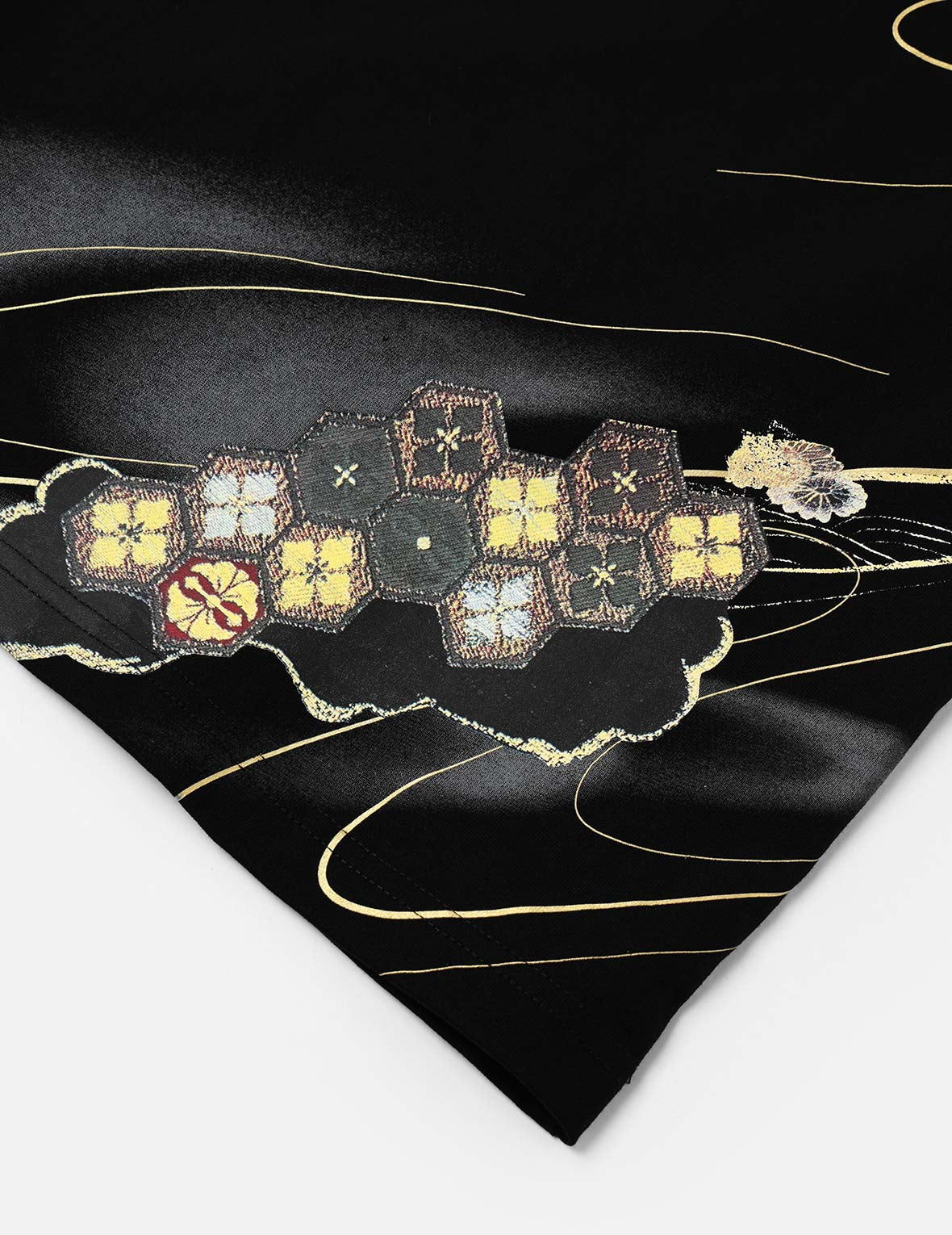 Brocade Kamon and Allover Print Relax Fit T-Shirt