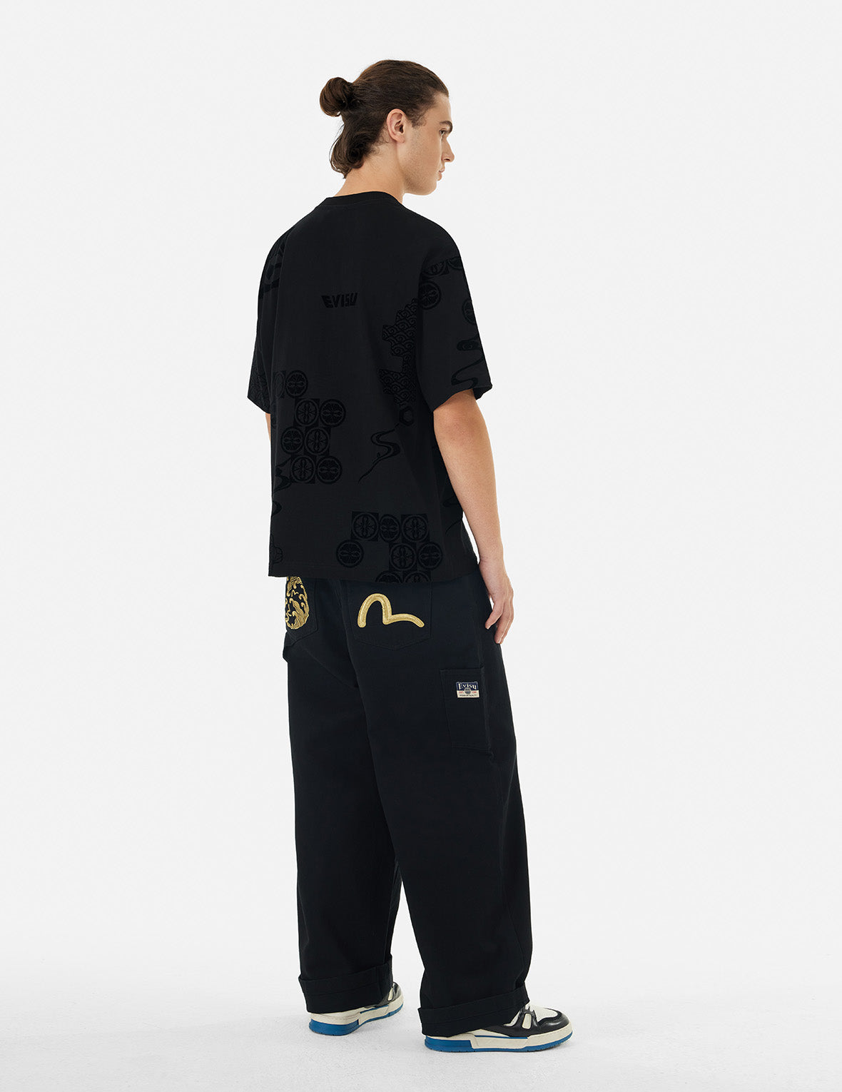 Seagull Embroidery and Allover Flocking Patterns Relax Fit T-shirt