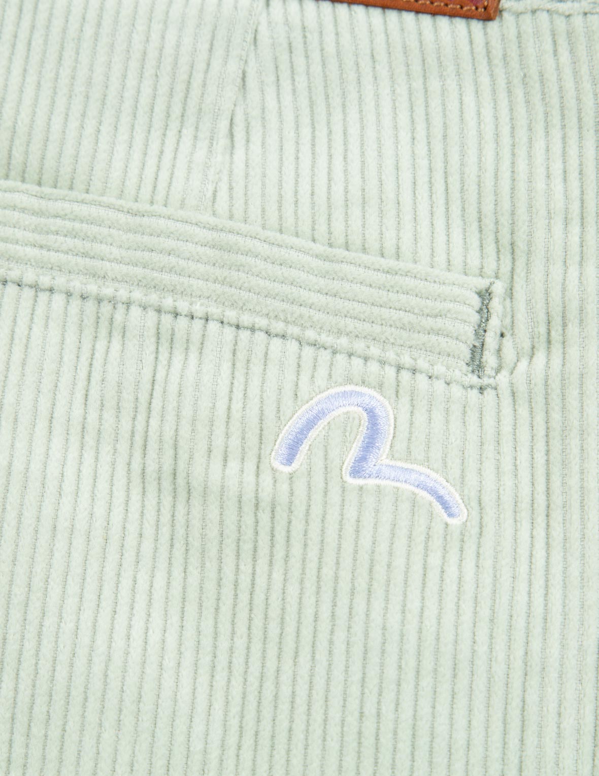 Seagull Embroidery Corduroy Shorts